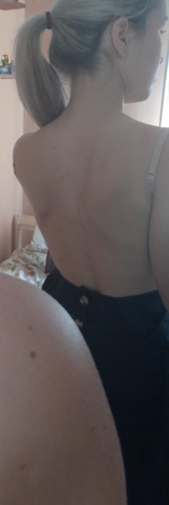 Качество супер. Многообразие зацепок, поэтому его можно носить с разным вырезом на спине.