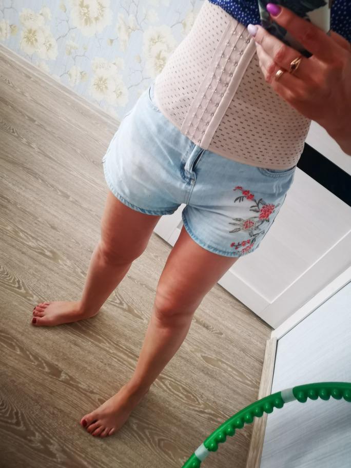 Отличный корсет, взяла на размер меньше. 