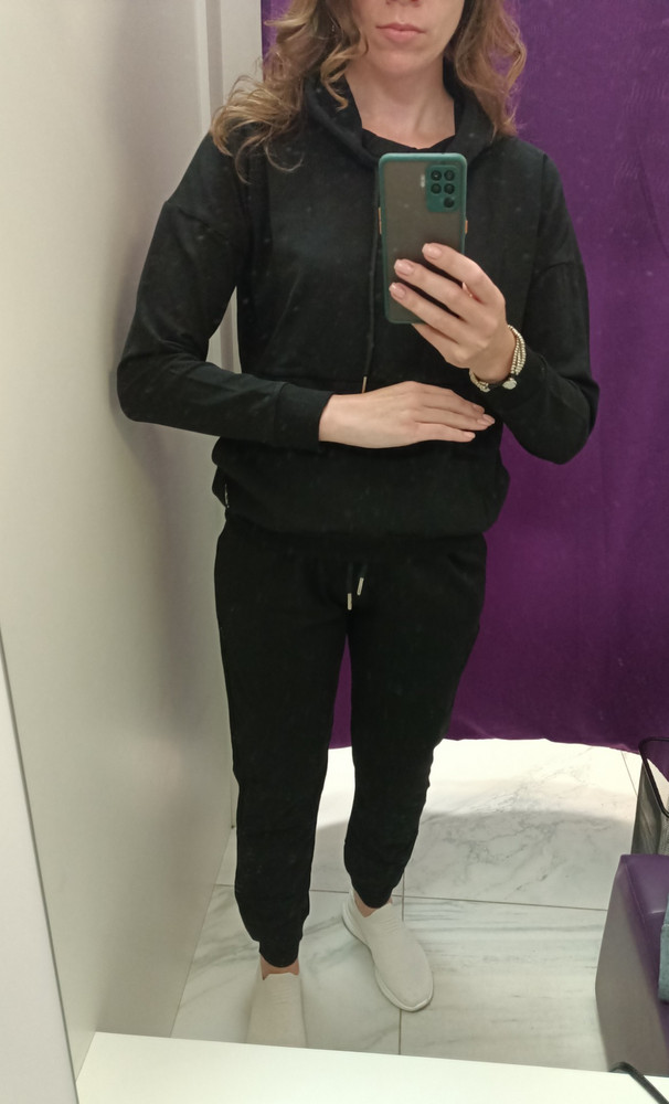 Качество понравилось. По размеру подошел (ОБ 106), Но на рост 178 см коротковаты рукава. Отдам сыну.