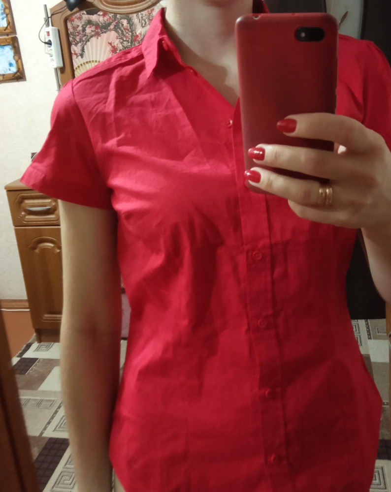 Ткань плотная,рубашка классная,отутюжить отпарить будет идеально на 44 размер 38.спасибо,советую😍