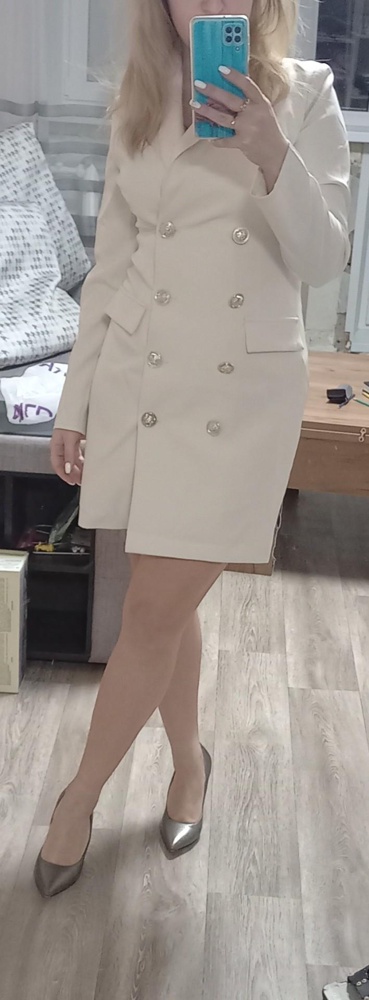 Платье хорошее . Село правильно на мне, было чистое не рваное. Мне кажется в размер но на небольшую грудь точно