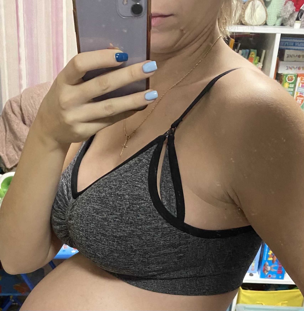 Очень неудачно сшито. Узко расположены чашки. И на спине слишком далеко расположены лямки, поэтому как их не затягивай они спадают. Разочаровалась