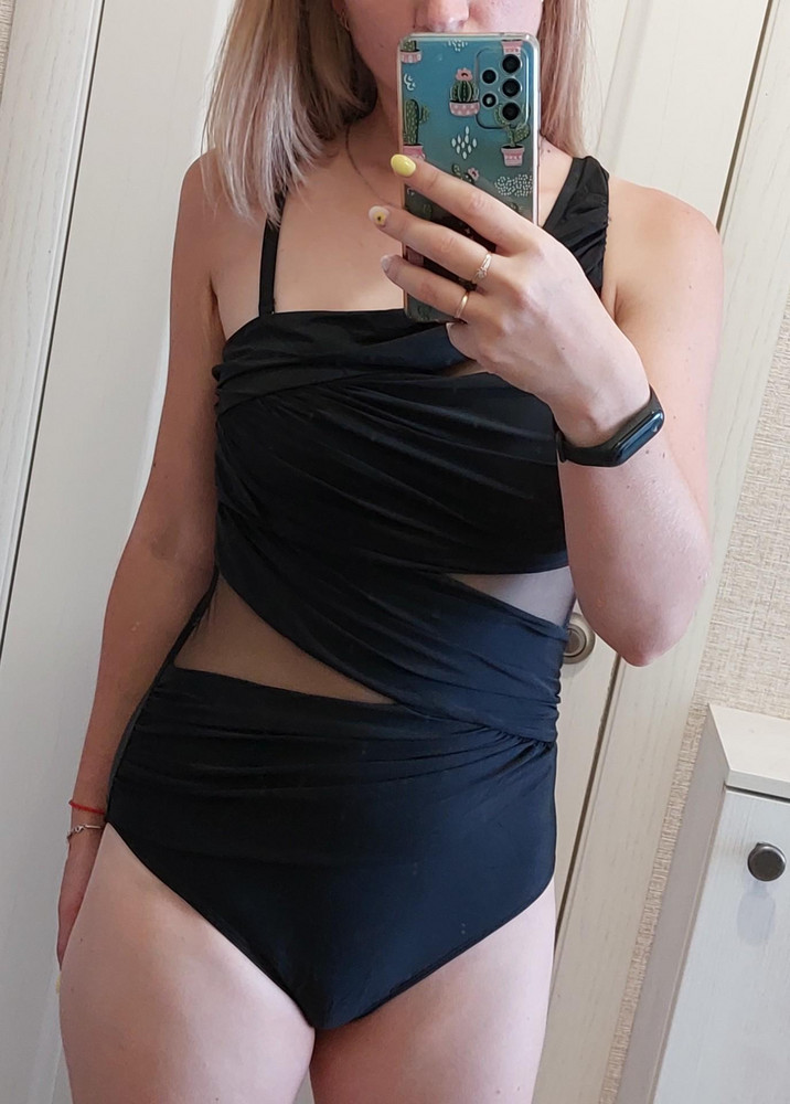 Купальник соответствует размерам. Сел отлично. Ношу 44-46. Вес 60 кг, рост 167. Объем талии 70, объем бёдер 95, объем груди 89.