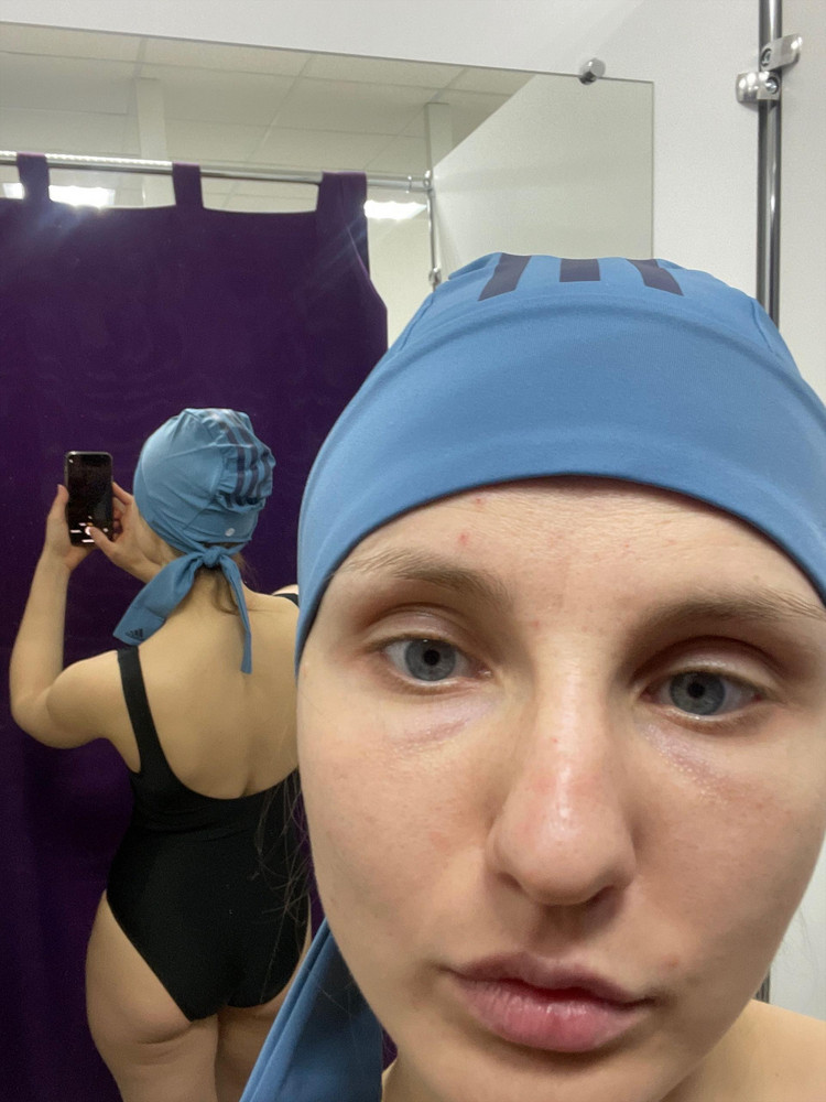 Крутой, но жмёт в районе ляшек при носке