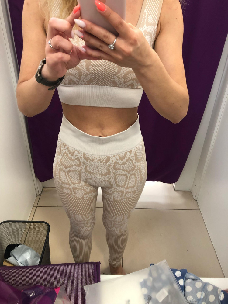 Штаны с растянутой резинкой на талии