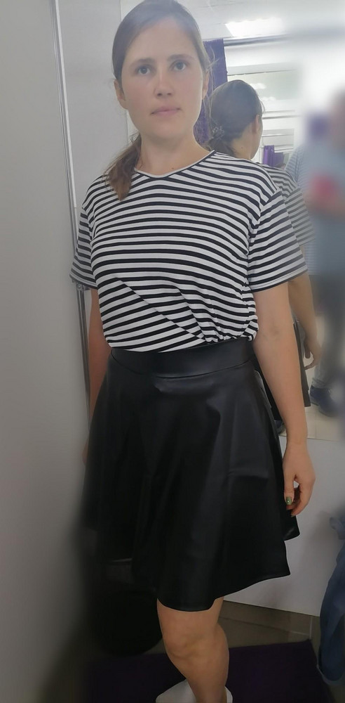 Юбка понравилась. Села отлично. На поясе резинка-тянется хорошо. Не короткая. На рост 164см. выше колена