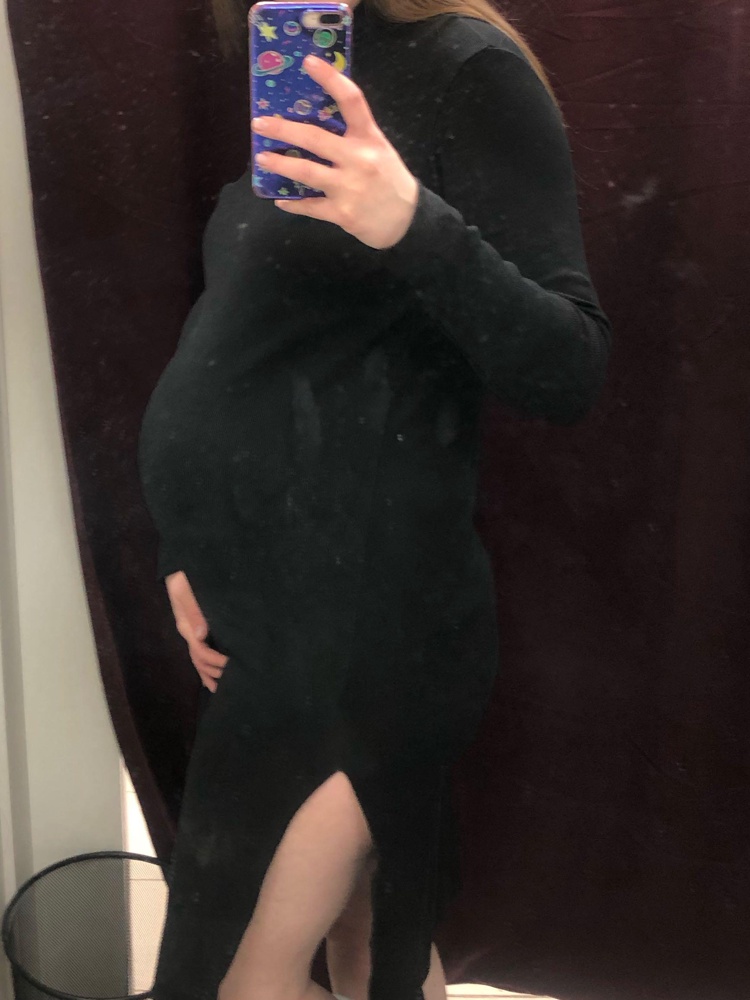 Платье огонь) купила себе на 9 месяце беременности. Супер! Приятное и красивое)