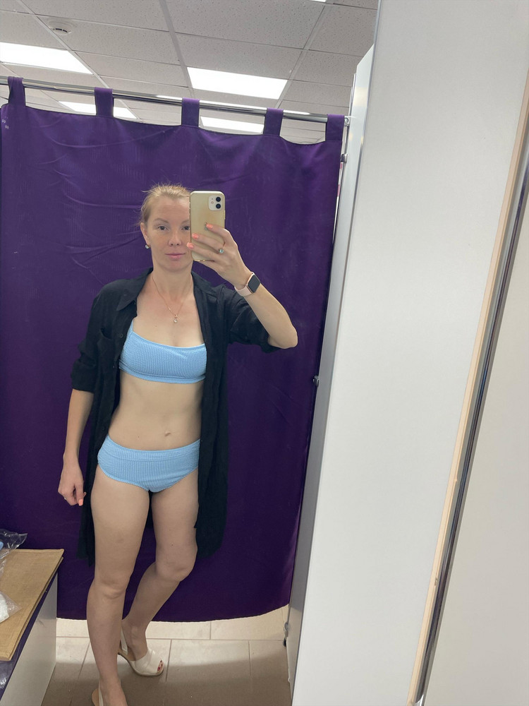 Купальник по качеству понравился. Низ подошёл отлично, а вот верх чуть маловат(маломерит).