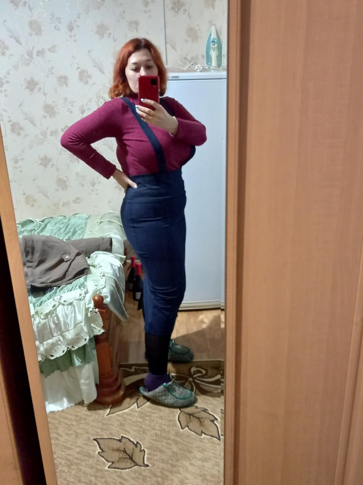 Очень  понравилась идет в размер заказывала 52р, качество  огонь