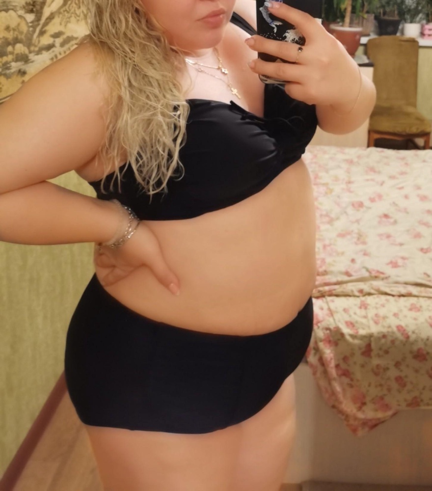 Очень удобный и классный купальник. На параметры 116/110 /135 идеально подошёл 60 р-р. Вставки со сборками на плавках скрадывают и поддерживают животик. Ламки и ширина лифа регулируются. 
Заказала такой же, но другого цвета и размера, для сестры.