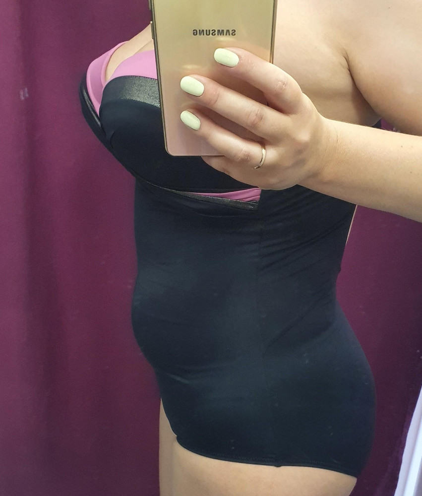 Купальник красивый, хорошего качества, но на росто 160 большеват, по груди на мои 75-80Е вроде ничего, животик не скроет.