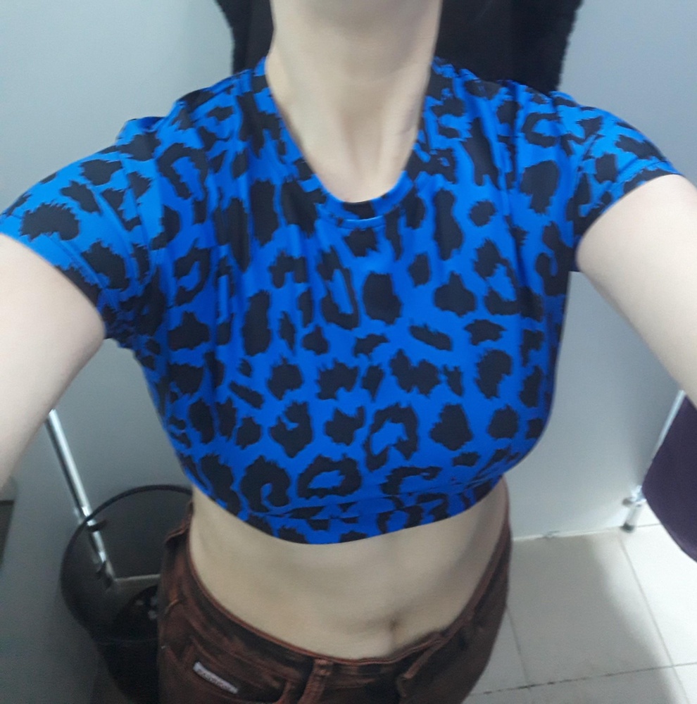 Супер. Купила за 1000 руб. Жаль нет таких лосин к нему.