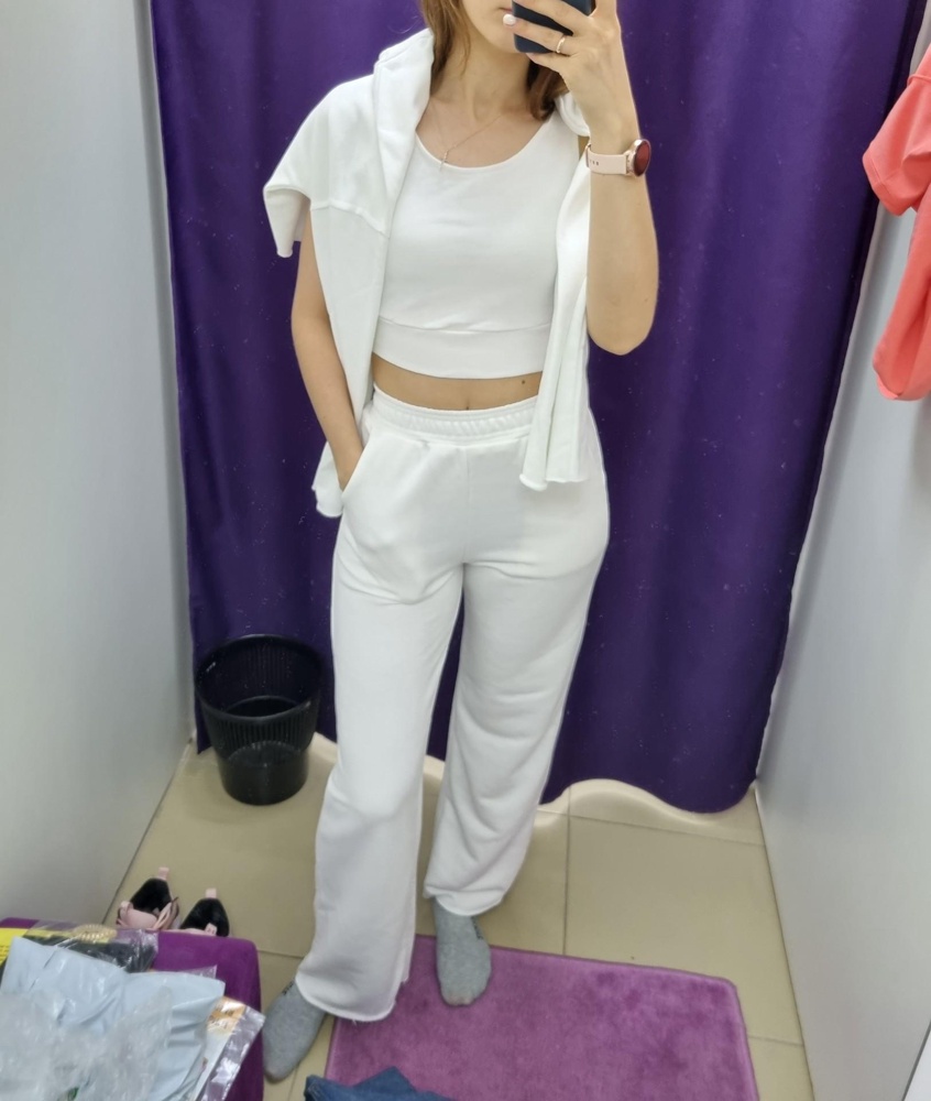 По качеству с первого взгляда хороший, посмотрим, как будет в носке. 
Размер соответствует. На мой рост 170 брюки не короткие.