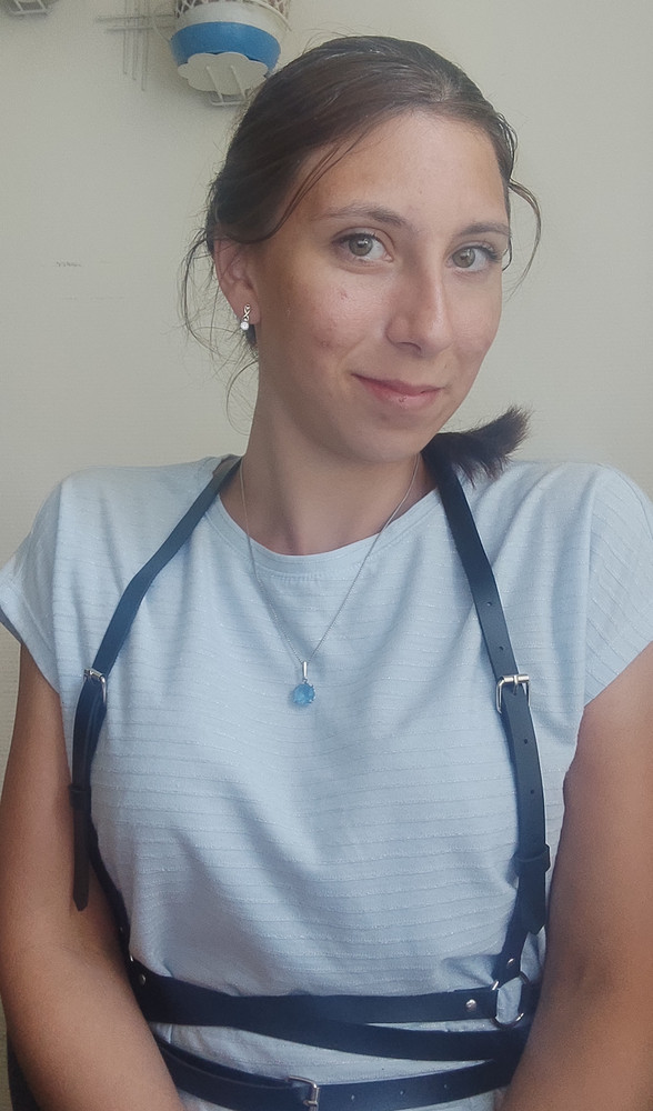 Супер! Подчёркивает и выделяет всё нужные места. Будьте уверены, что на вас обратят внимание! Заказала две разные. ))) 