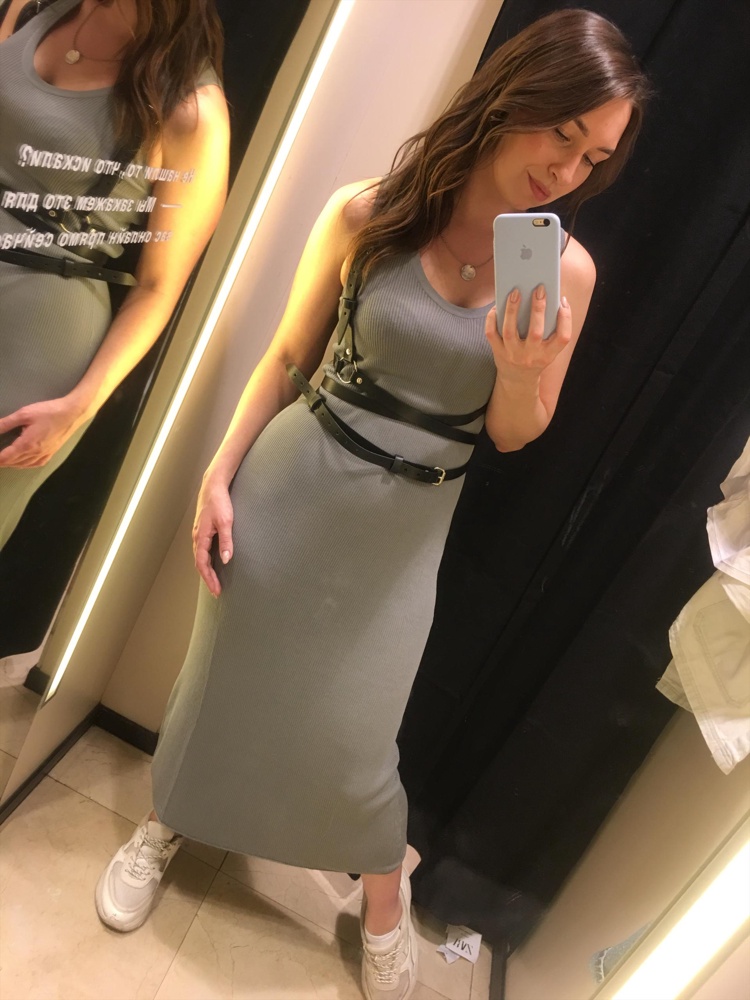 Это моя четвёртая портупея)) Она категорически отличается от предыдущих!!🔥🔥🔥Не красит, без запаха и без каких либо дефектов. Кожа самого высочайшего качества.
Это высший класс!! Я влюблена в этот бренд!😍❤