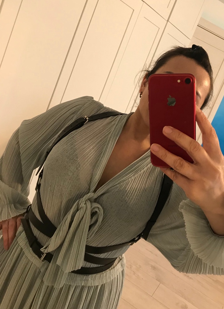 Шикарная портупея! Смотрится великолепно, высокое качество. Размер соответствует, можно регулировать. 