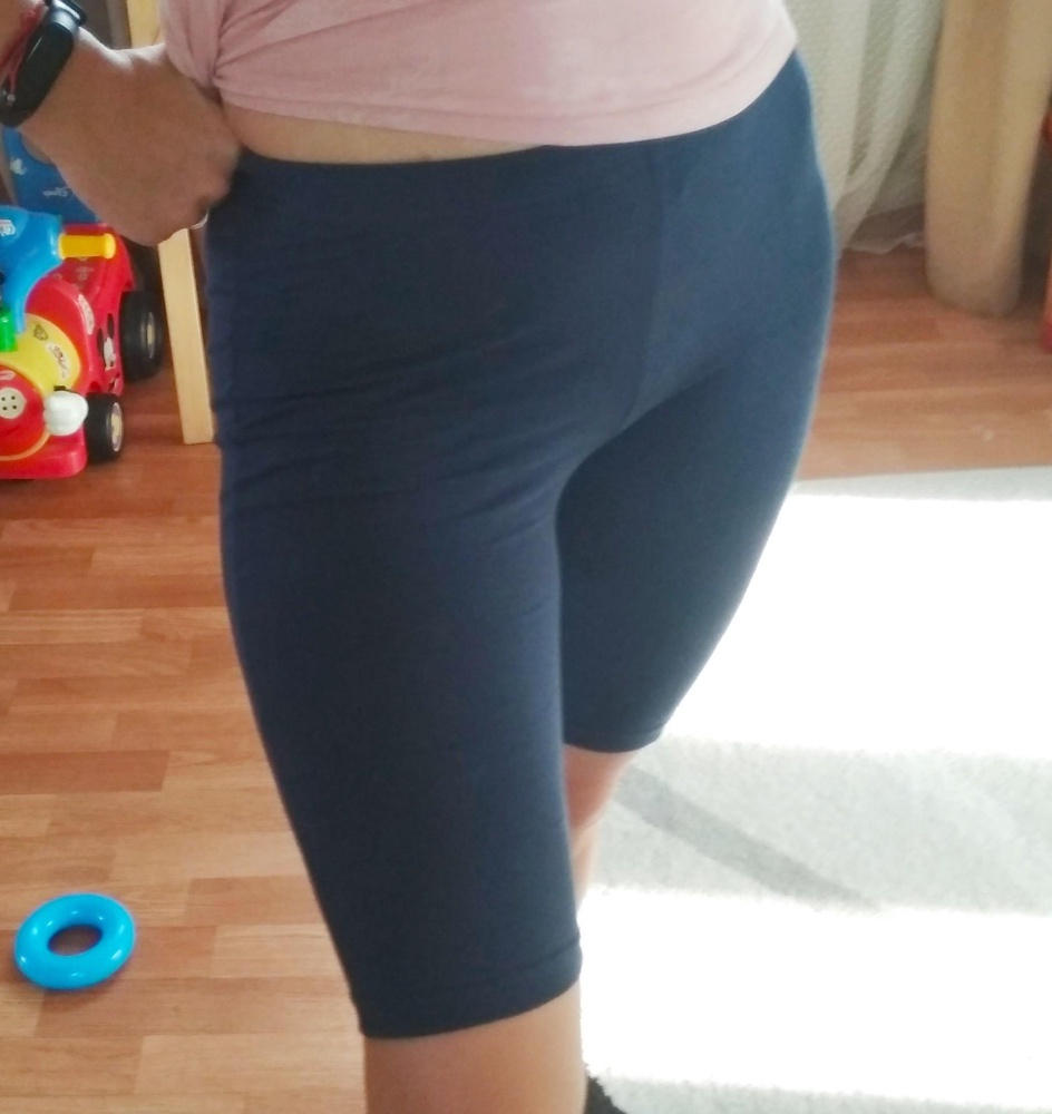 Отличные велосипедки, качество замечательное. Брала до этого легенцы этой фирмы, после множества стирок не растянулись, нет катышков. Всё хорошо упаковано. Рекомендую.