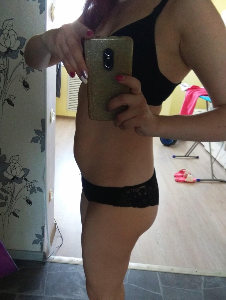 На фото 3 недели после родов ( вторые). Первый раз влезла в него как героиня клипа "Экспонат" про лабутены, потом намного проще. Рекомендую, бандаж работает.