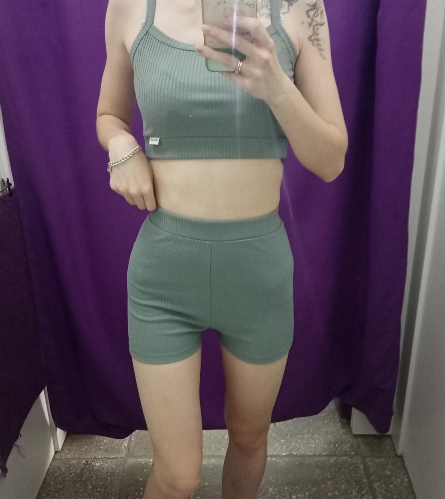 Очень крутой костюм, сел идеально! Качество материала и пошив на высшем уровне!