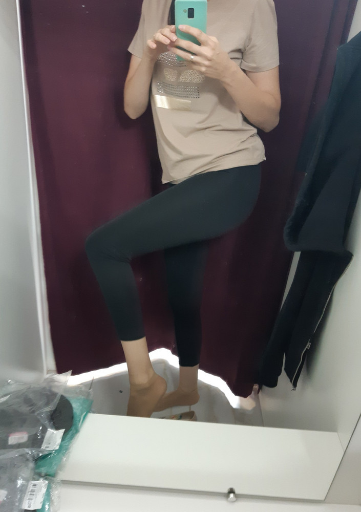 Очень тонкие,и очень короткие по отзывам искала писали что длинные на высокий рост,но как то на 180 рост это ужас