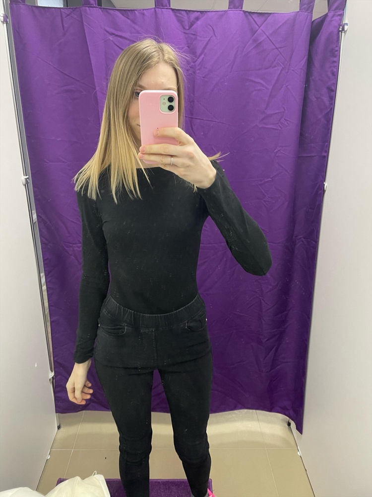 Качество хороший хлопок ,красиво выглядит ! Но мне размер 40 не подошёл по росту .А 42 нет в наличиии ,жаль 