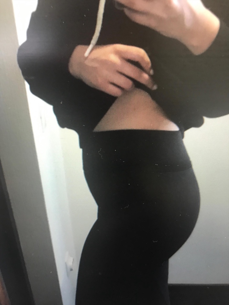 За свою цену лосины находка, ношу на фитнес-не просвечивают и не натирают👍🏻