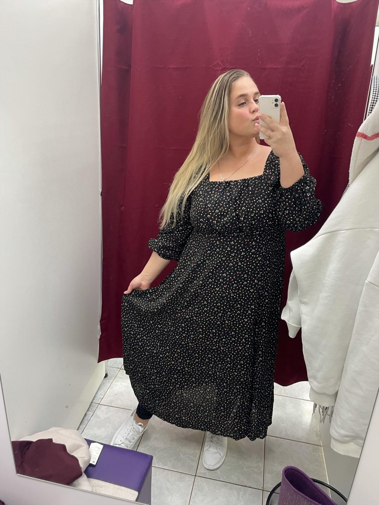 Платье село как на старухе. Не понравилось.  Но качество отличное. Но наверное не под мой тип фигуры. Спасибо 