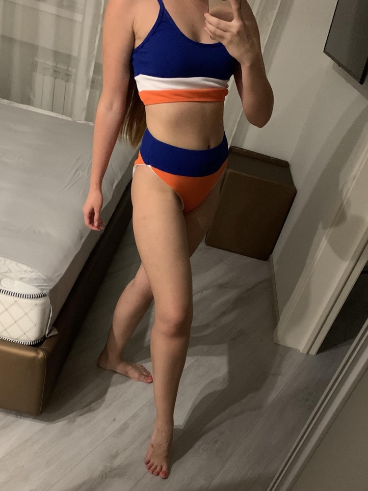 Девочки, купальник бомба!!! Я в восторге, заказывала загорать в химках😂, но после того как примерила, даже жалко его просто так на речку носить, заказала такой же только в другом цвете, посадка огонь, всем советую!