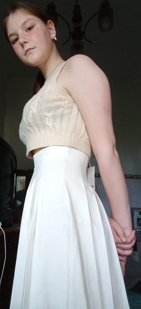 Господи, это лучшие, что могла я когда либо заказать! 😍Размерная сетка соответствует, цвет белоснежный, всё швы ровные, а также отлично подходит для школы😊в общем заказывайте-не пожелеете! 😌