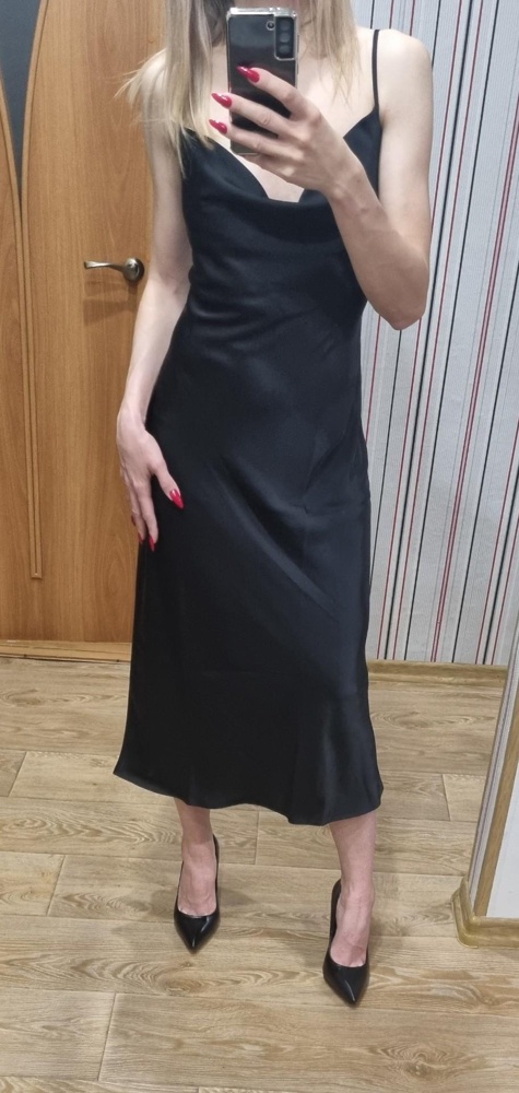 Платье пришло в порядке, все целое. На мои ОГ - 86, ОТ - 74, ОБ - 94 и рост 169 размер подошел 44. Сидит хорошо. Цвет соответствует, швы все целые. Доставка в срок. Я довольна!