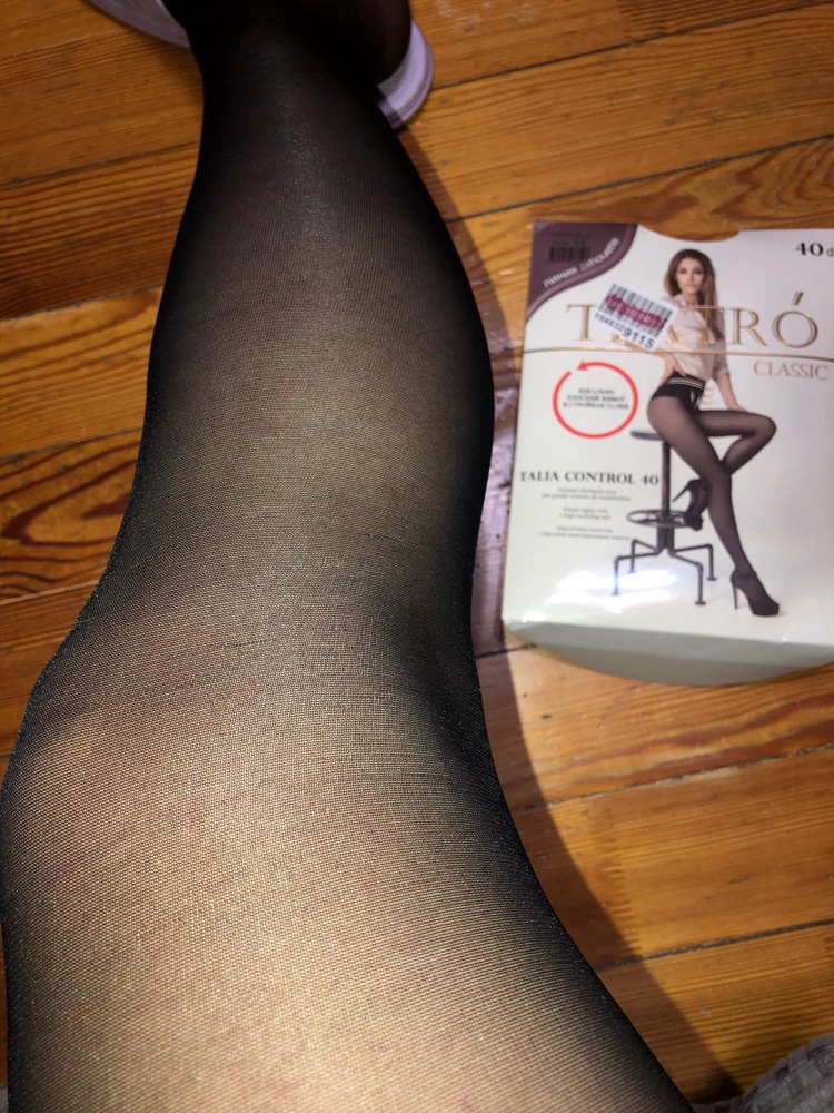 Взяла 4 размер чёрные на рост 158 см и вес 76 кг, фигура яблоко, большой живот! Эффект утяжки отличный, единственное снизу на животике трусики не утягивают, так как утяжка неудачно обрезана, можно бы шортиками сделать! Пока сидела, вроде не скатывались, посмотрим при носке, надеюсь хоть один выход они выдержат! А по ноге качество ужасное, полосит и затяжки, хоть ещё их даже не мерила!