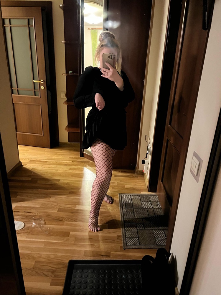 Колготки огонь🔥, думала будут как колбаса , но оказалось очень красиво, муж был в восторге 😍