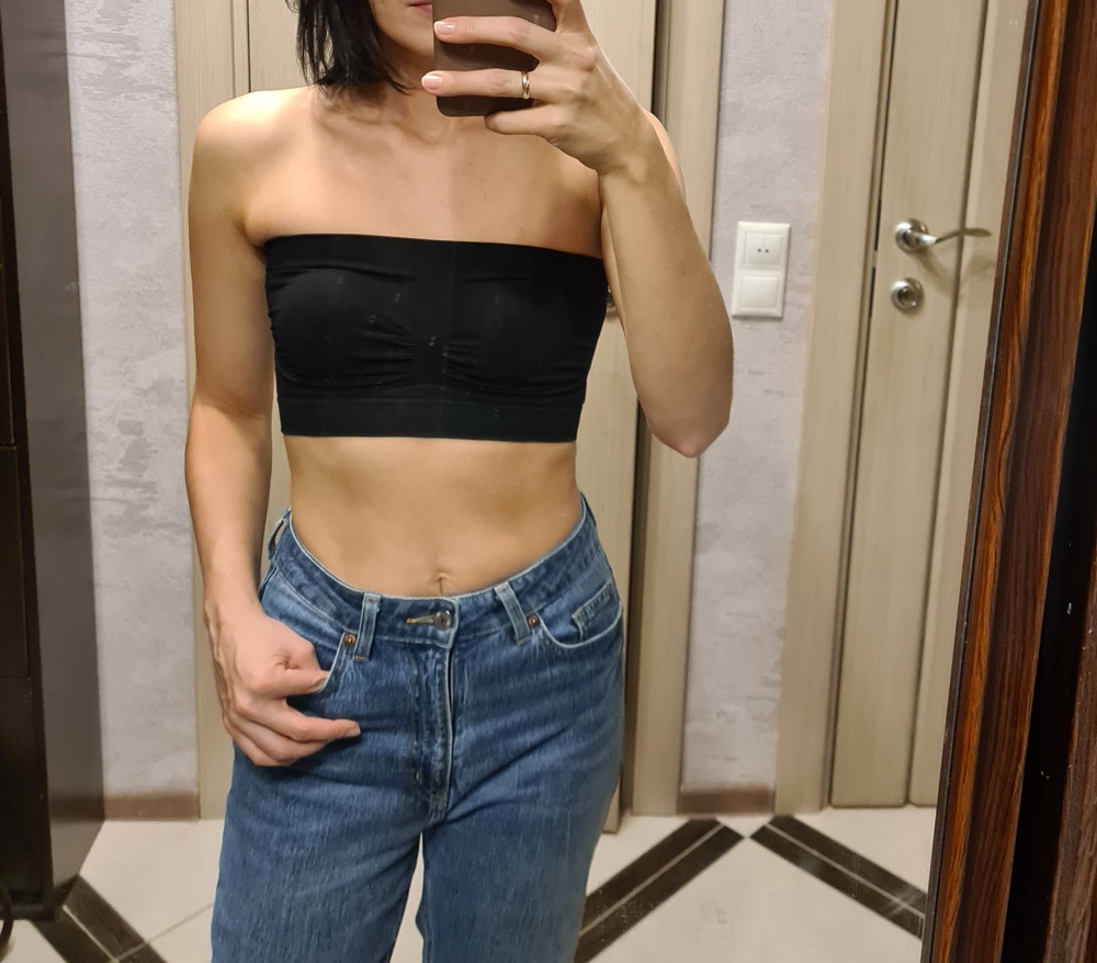 Топ хороший, но не хватает силиконовый вставки что бы вниз не скользил, на маленькую грудь отлично, большую боюсь он не выдержит