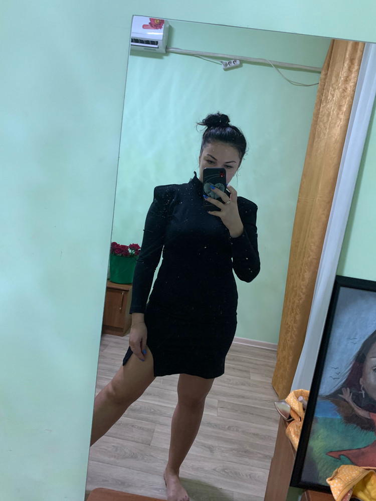 Очень хорошая ткань,плотная,утягивающая 