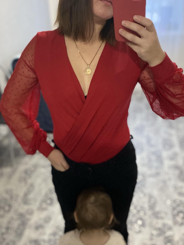 На рост 160 села нормально. К телу действительно приятно. Брала на фотосессию за 1300 