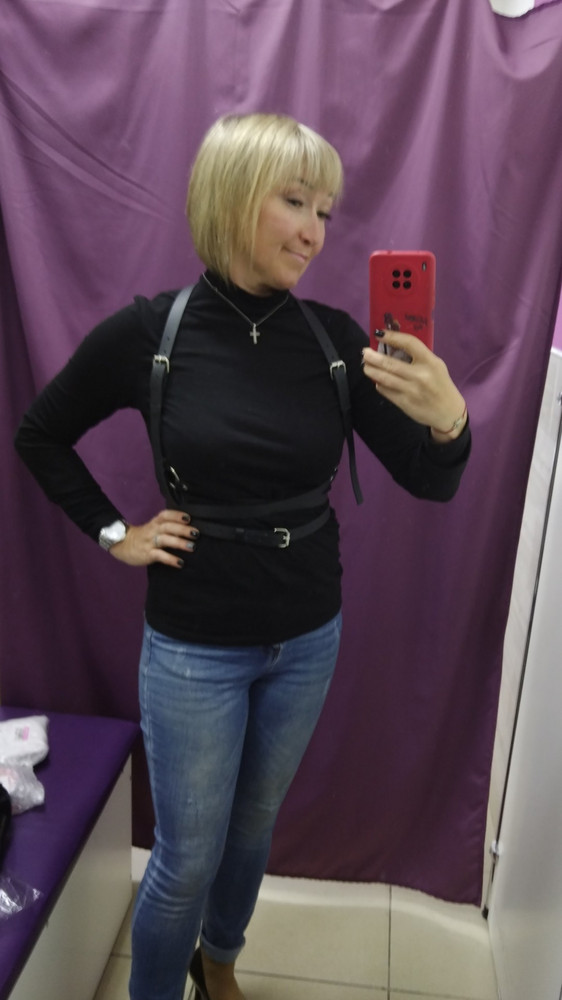 Прикольная,,, но не для меня,, я в ней как полицай 🤦‍♀️🤣кабуры только не хватает..