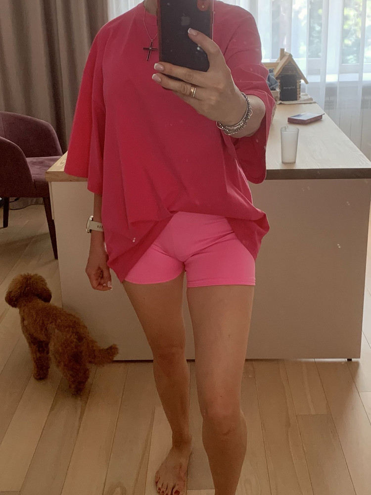 Очень понравились шорты. Ткань плотная, цвет яркий 