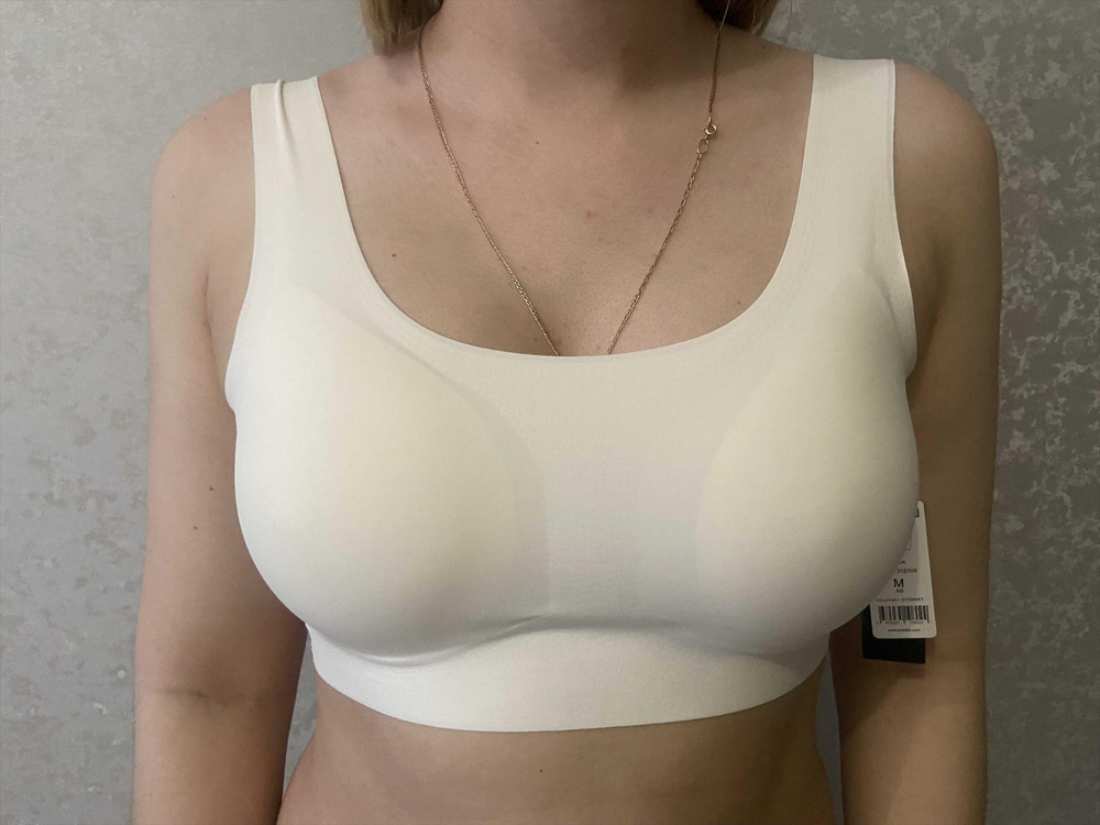 От этих лифов в восторге. Такие мягкие🪶раньше были такие, я взяла. Ношу уже долго, и нет сносу. Вот снова за покупками только другие расцветки. Не давят, и цена отличная👌