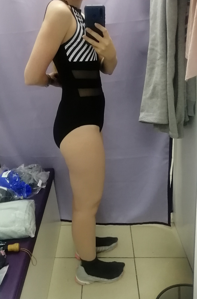 Купальник красивый, цена хорошая! Но.. Топорщится сзади, либо с поясом его носить, либо ходить с "квадратной фигурой", поэтому вернула