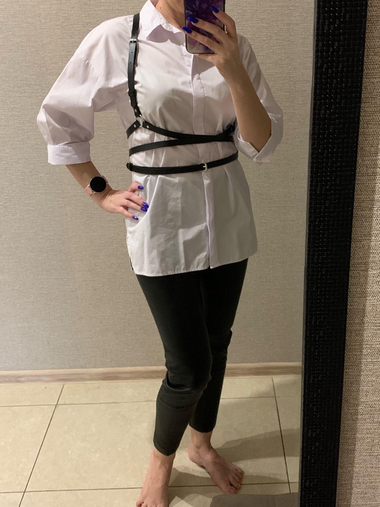 Пришёл целый,не крошится,звезду сняла за запах,не выветривается 😱