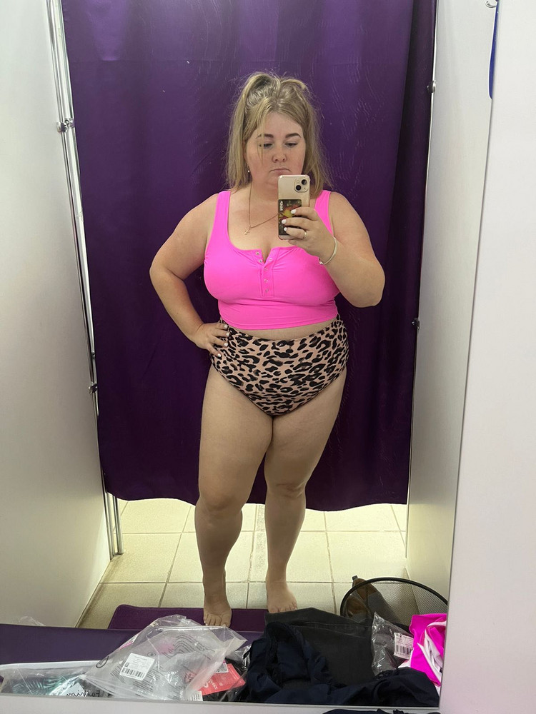 Офигенный , на мой 56 размер наконец не бабский купальник 🔥🔥🔥