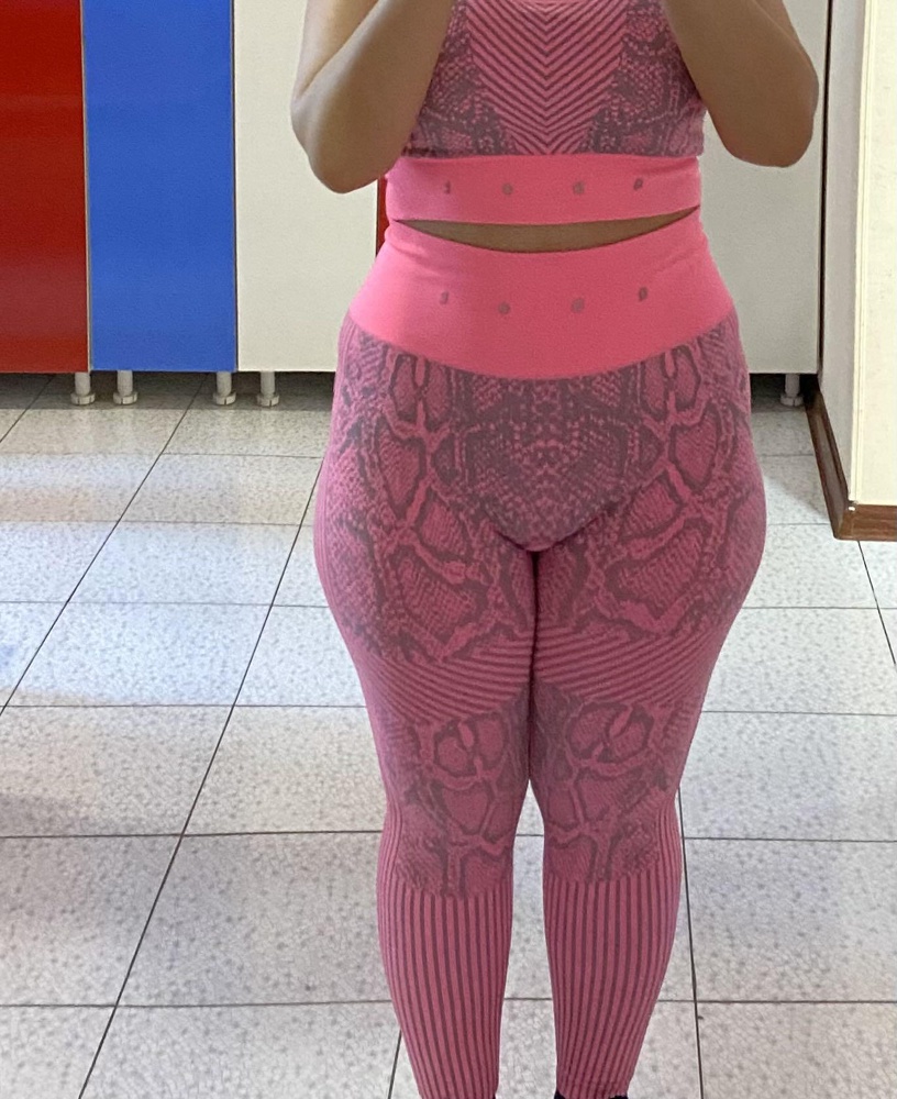 Очень удобный костюм и яркий!) будет сидеть лучше, когда я стану меньше в объемах.