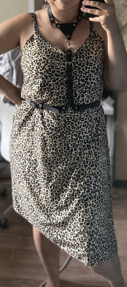 Портупея очень классная. Размера до 54 точно. Или даже больше. Взяла на тематическую вечеринку 😎