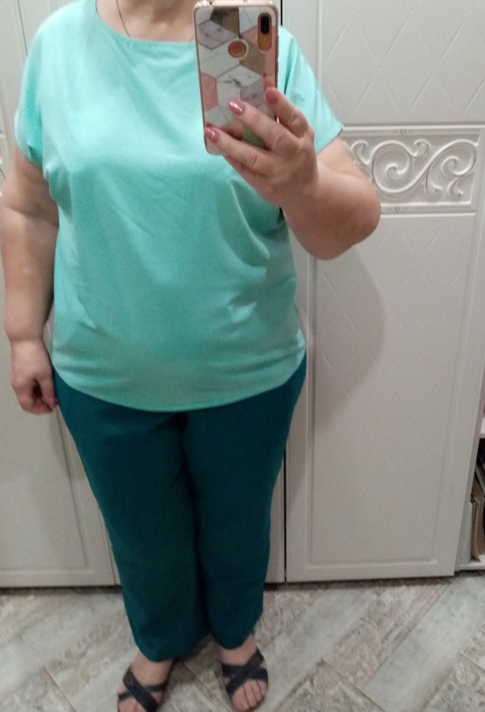 369р.-смешная цена, пошив хороший, блузка тоже. Рекомендую!