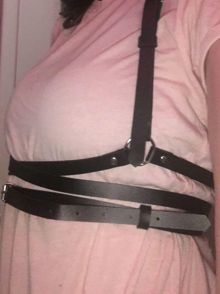 Классная!!!!!! Моя мечта! Давно хотела купить себе портупею. Выбрала эту, цена отличная и качество 👍 