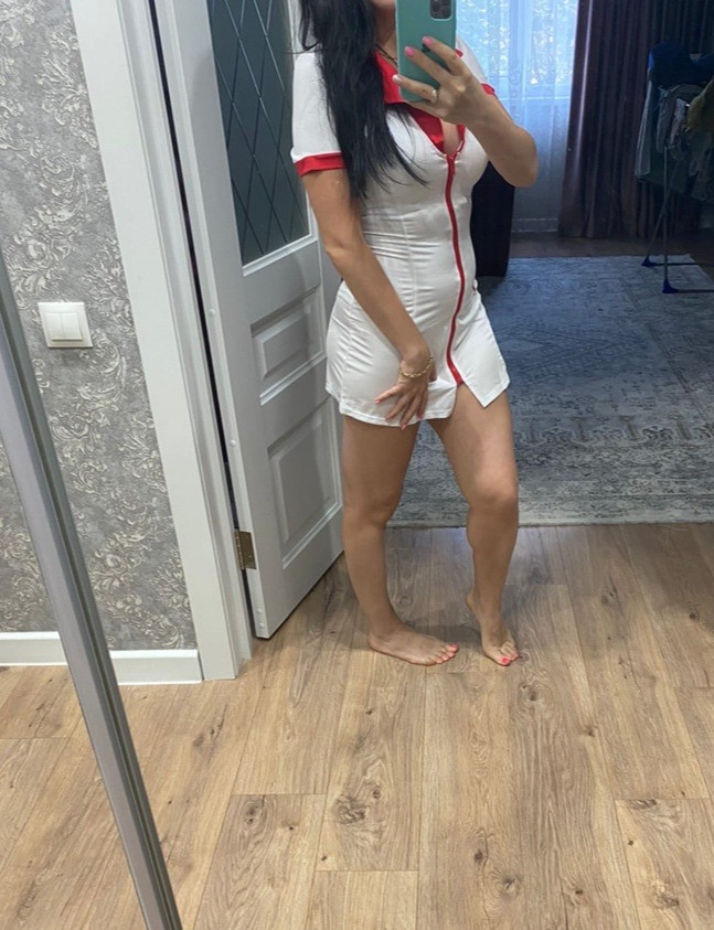 Мой рост 1,57см, размер одежды 44, ткань приятная, тянущаяся! сшит акуратно, нитки не торчат! Сел идеально, заказом довольна, надеюсь муж оценит) Спасибо, рекомендую!