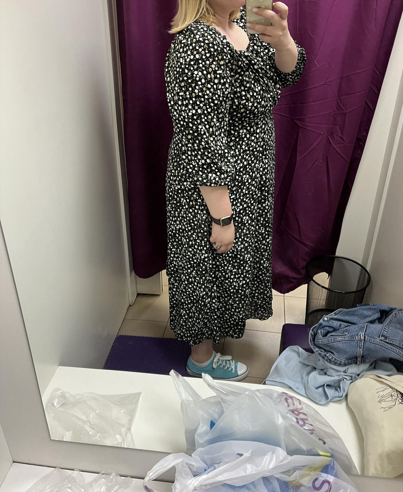 Все супер, по размеру хорошо , но для меня очень длинное ( жаль, очень ждала