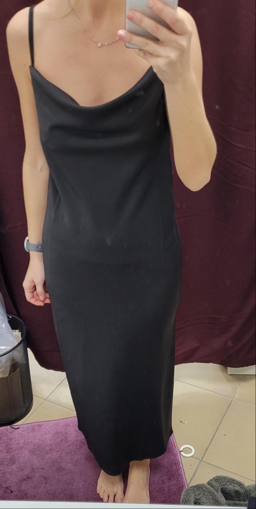 На 8/10👌 (мой рост 168)
На 44 р мне показалось некомфортно,  нет свободы действий,  так сказать. Качество неплохое, ткань очень плотная, спереди вся в пятнах. 
Возврат, нет желания перезаказать, есть более удачные модели.