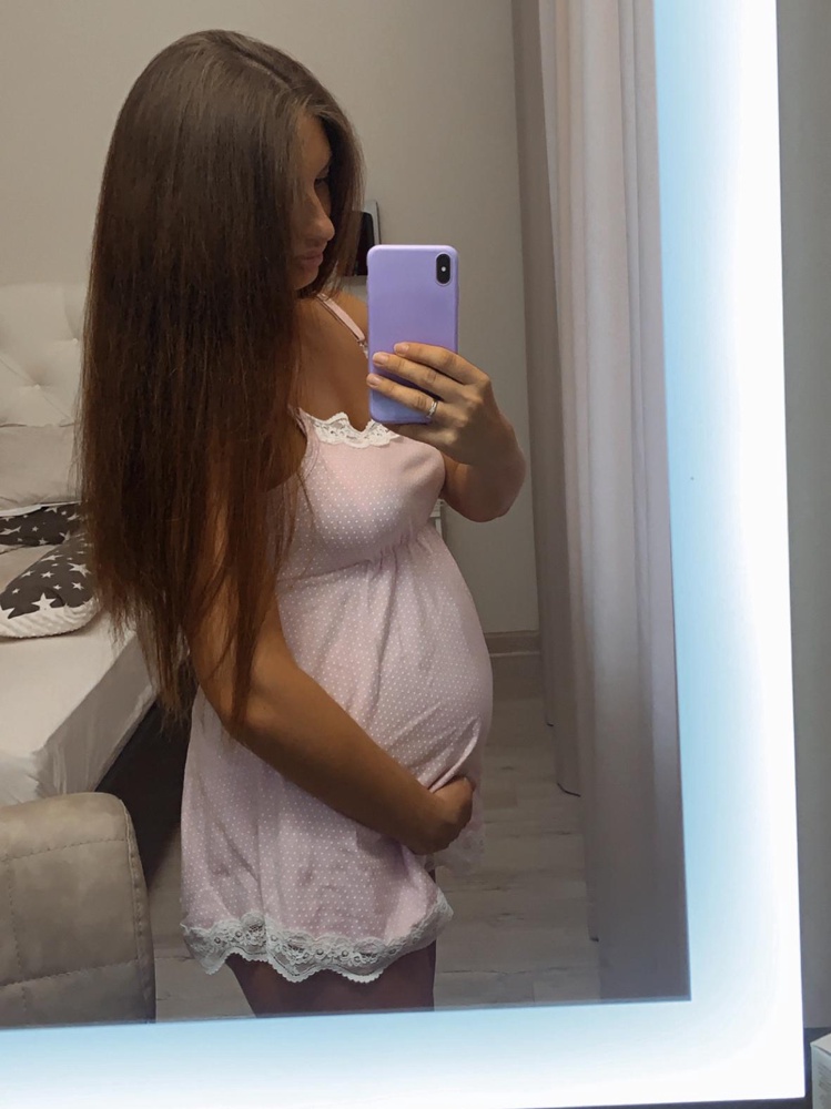 На добеременный 42 его же и взяла, за беременность прибавила 12 кг, до самого конца носила, и немножко после )) советую, не пожалеете! Очень нежный 