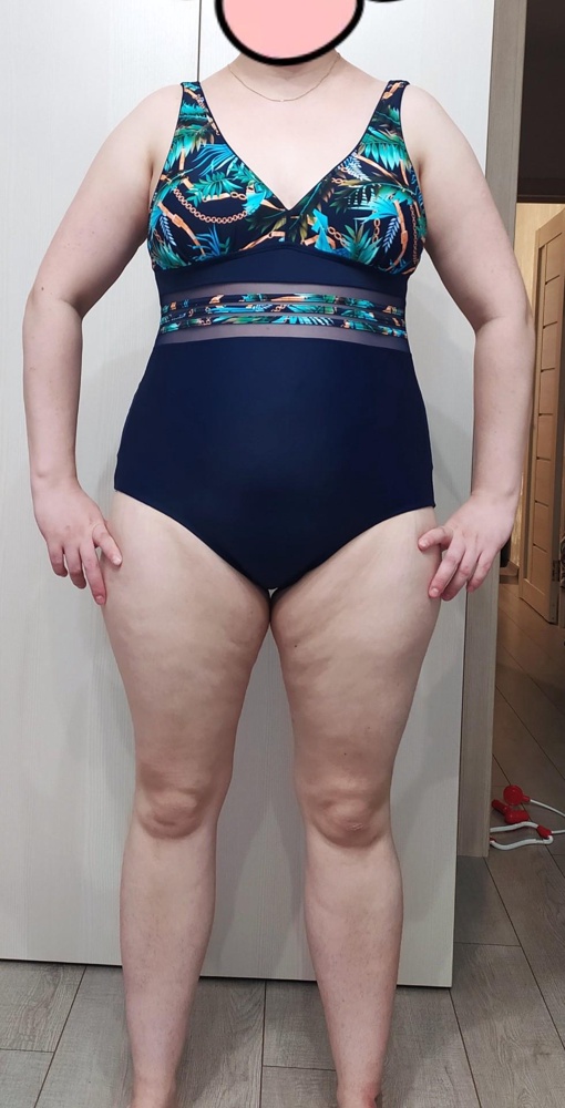 Купальник в живую намного интереснее и красивее. Хорошая ткань и прекрасное качество пошива. На ОГ 109/ОБ 116 - 54 размер сел нормально. Хорошо утягивает живот. Очень хорошо будет смотреться на не высоких женщинах с более полной грудью. На рост 172 не очень подошло - тянет лямки и из-за этого создаётся дискомфорт. Поэтому возврат. Прошу не снимать процент выкупа, т.к. купальник мал по росту.